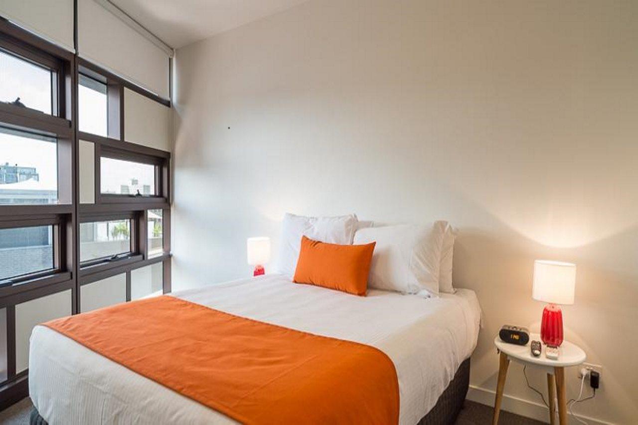 เอคอม พราห์รัน Aparthotel เมลเบิร์น ภายนอก รูปภาพ